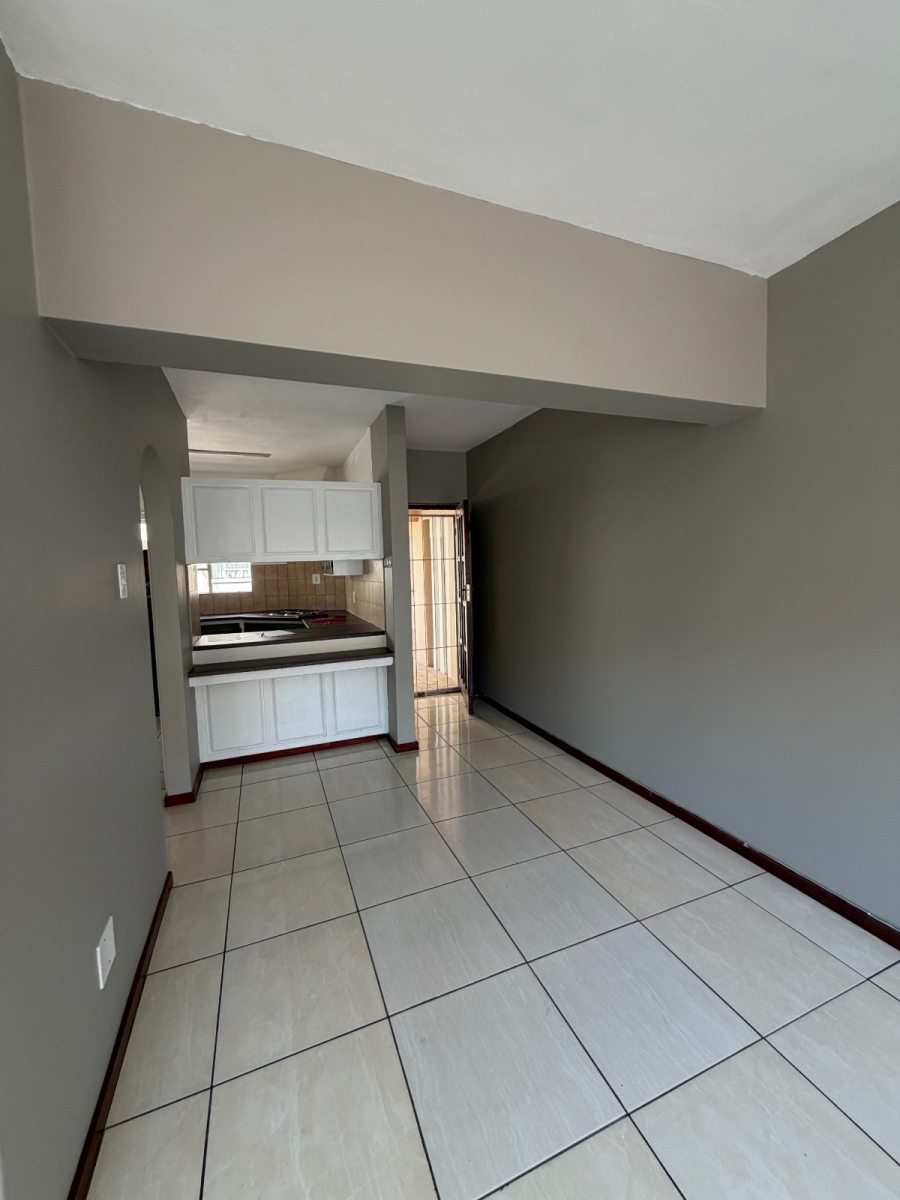 To Let 2 Bedroom Property for Rent in Southernwood Eastern Cape